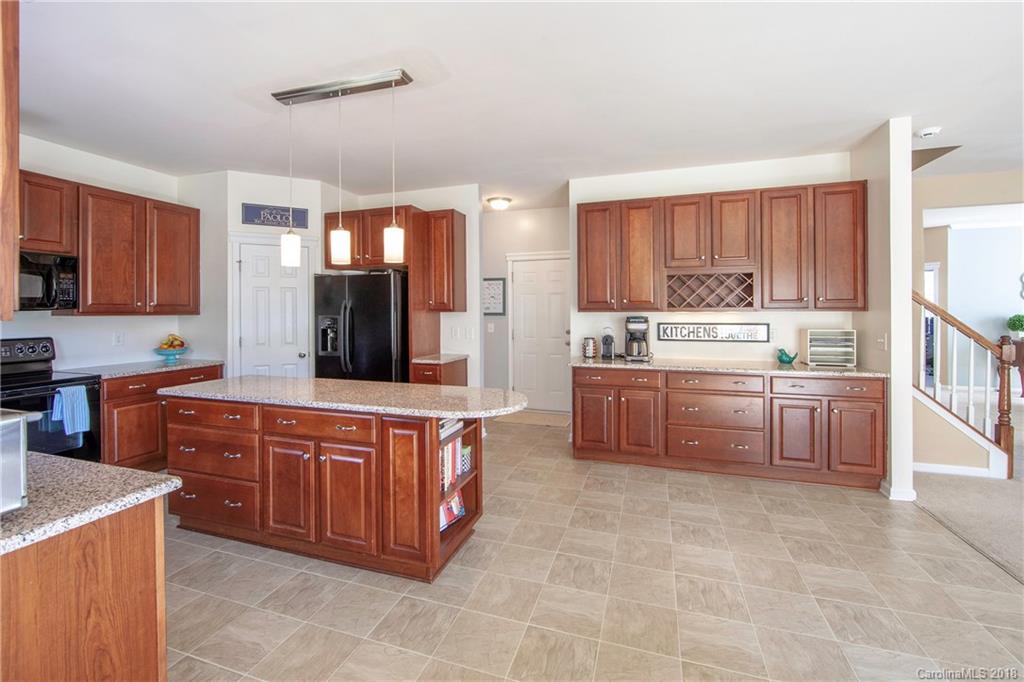 16014 Raptor Court, Unit 82 Charlotte, NC 28278 - Photo 6 of 17 Gallery Image 6