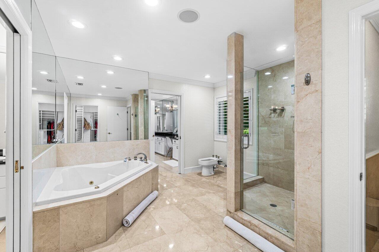 1400 Lands End Road Manalapan, FL 33462 - Photo 16 of 33 046-1400LandsEndRoad-Lantana-FL-33462-SM