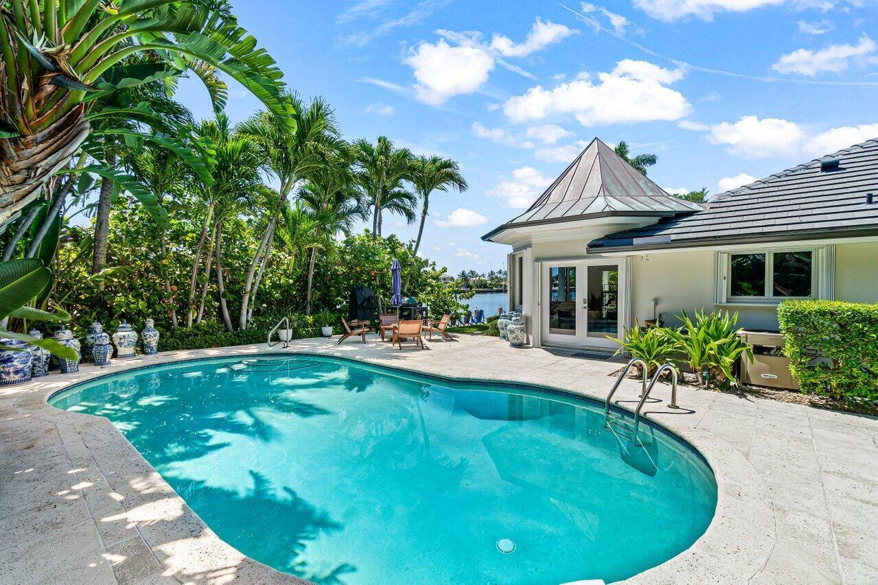 1400 Lands End Road Manalapan, FL 33462 - Photo 27 of 33 057-1400LandsEndRoad-Lantana-FL-33462-SM