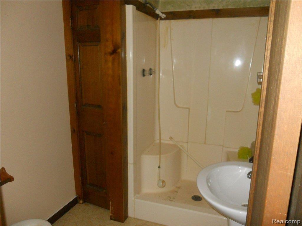1010 Ubly Road Sandusky, MI 48471 - Photo 9 of 17 Bathroom