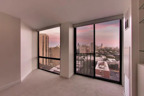 $499,000 | 345 West Fullerton Parkway, Unit 1905, Chicago, IL 60614