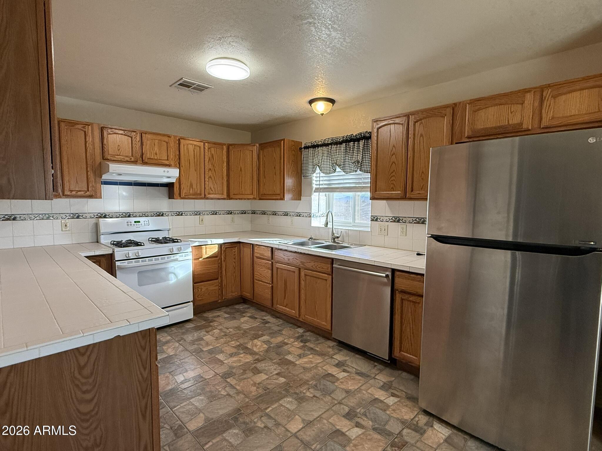 8429 East Ramsey Road Sierra Vista, AZ 85650 - Photo 7 of 36 IMG_4853