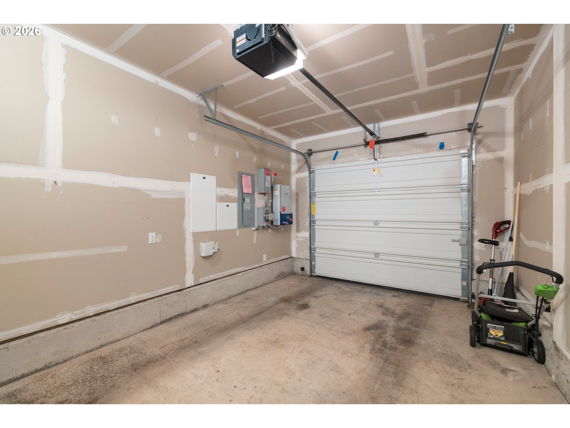 413 Lair Lane Newberg, OR 97132 - Photo 13 of 32 Garage