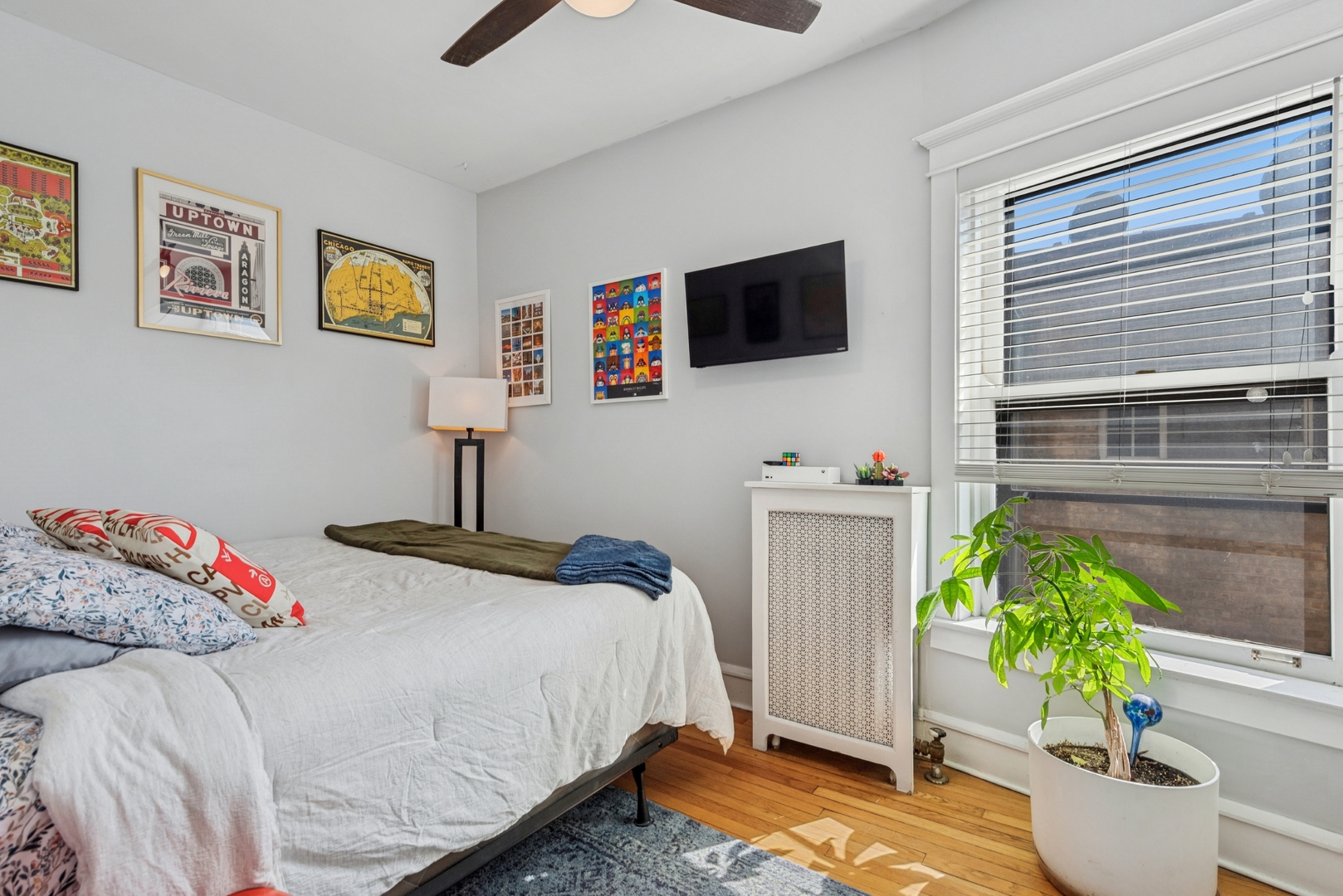 7658 North Sheridan Road, Unit 2 Chicago, IL 60626 - Photo 11 of 21