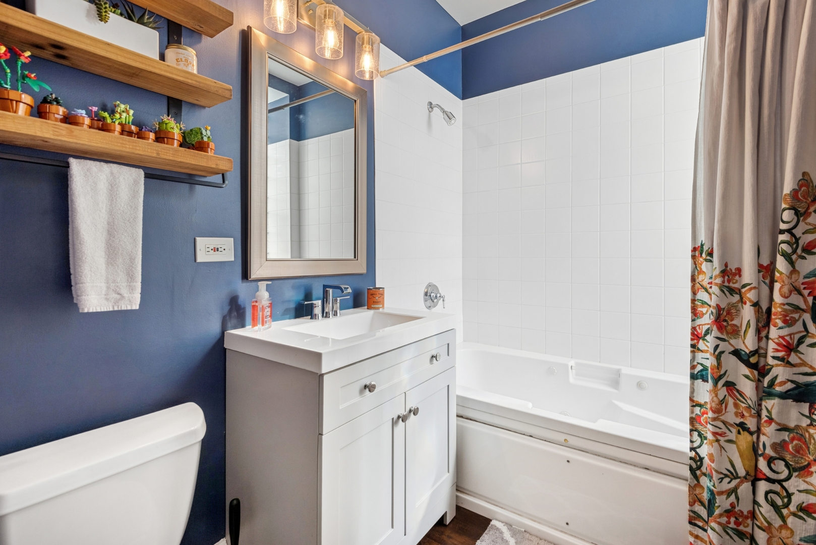 7658 North Sheridan Road, Unit 2 Chicago, IL 60626 - Photo 10 of 21