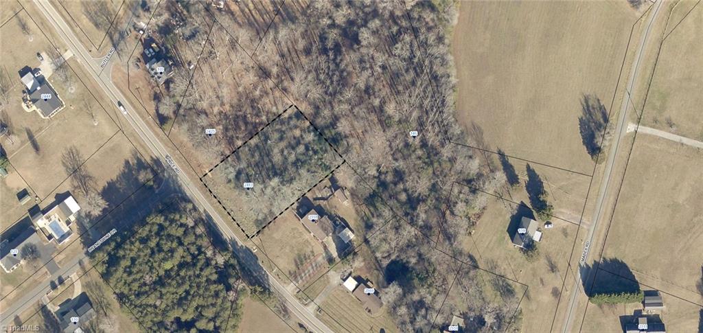 2413 Price Road Eden, NC 27288 - Photo 2 of 7