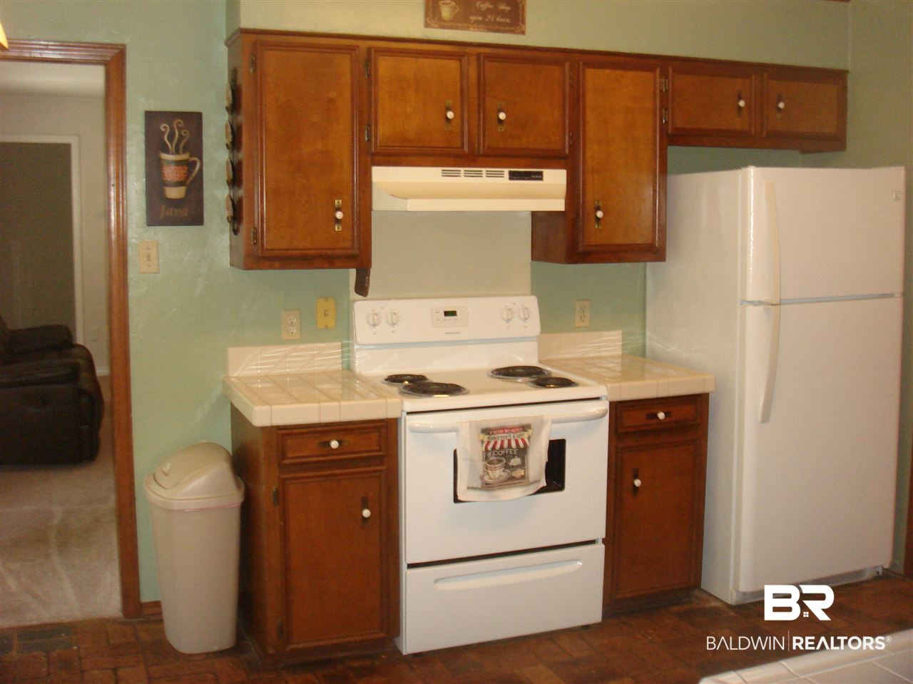 2820 Woodland Road Mobile, AL 36693 - Photo 5 of 32