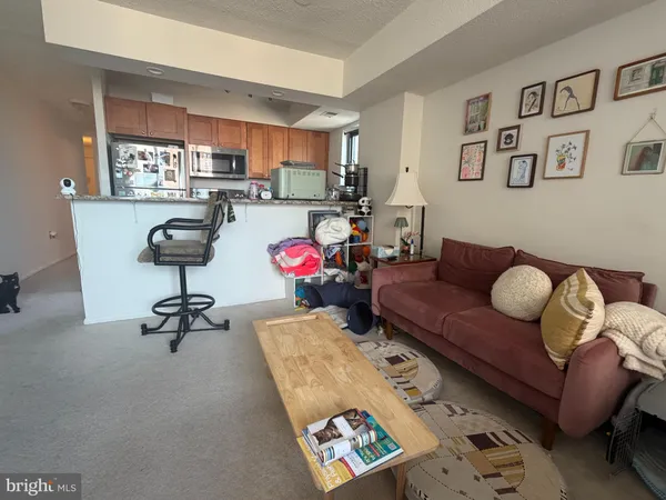 $1,850 | 1420-00 Locust Street, Unit 24J, Philadelphia, PA 19102