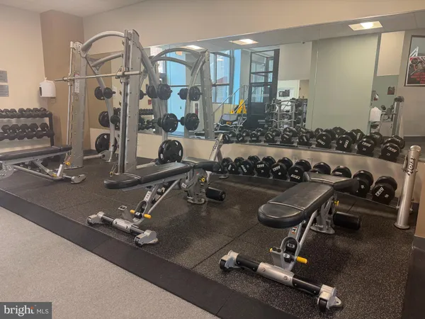 $1,850 | 1420-00 Locust Street, Unit 24J, Philadelphia, PA 19102