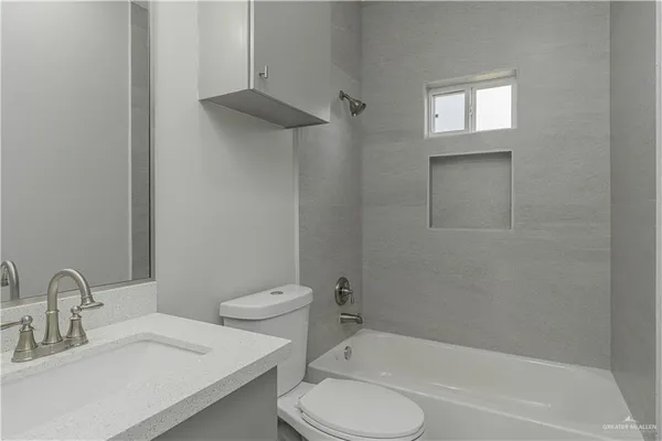 $1,300 | 4708 Mulberry Avenue, Unit 1, McAllen, TX 78501