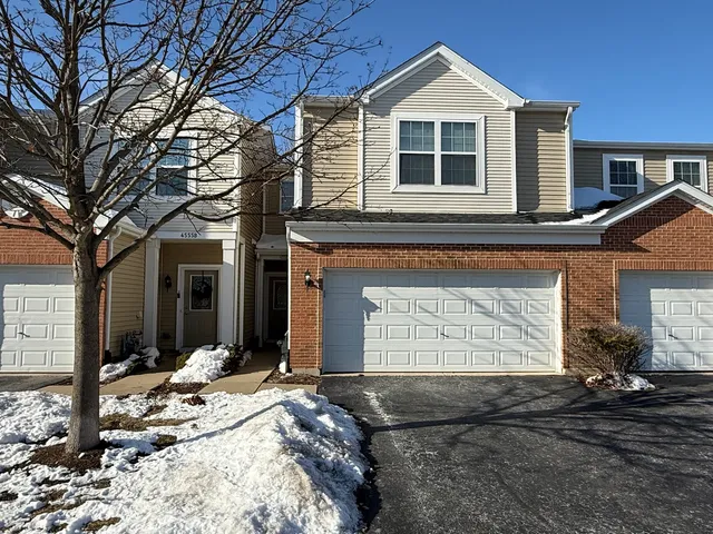$2,300 | 4555 Camden Lane, Unit C, Yorkville, IL 60560