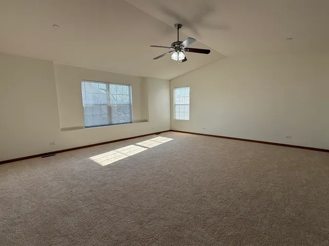 $2,300 | 4555 Camden Lane, Unit C, Yorkville, IL 60560