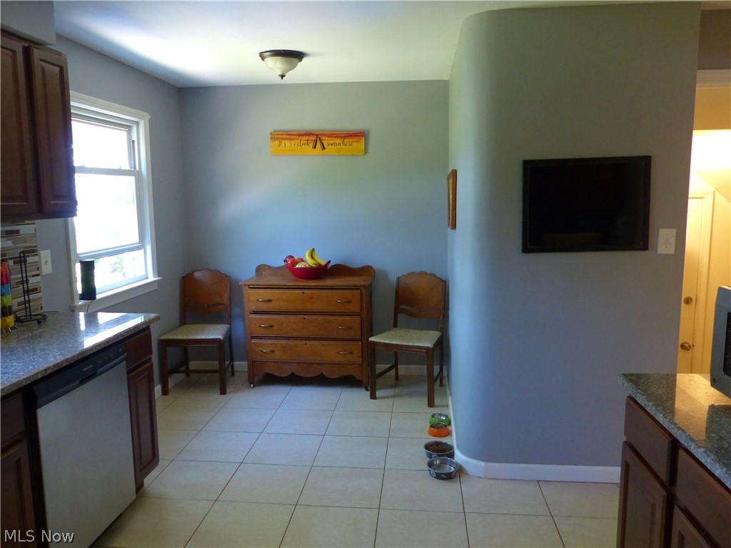 4921 Fairlawn Road Cleveland, OH 44124 - Photo 9 of 17 Gallery Image 9