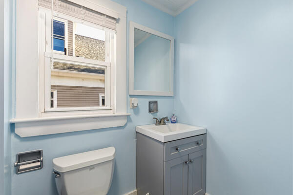 6 Middle Street Saco, ME 04072 - Photo 27 of 47 Bath 2nd Flr