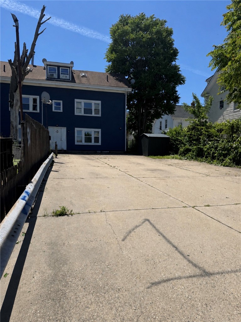 54 Pearl Street Pawtucket, RI 02860 - Photo 4 of 18