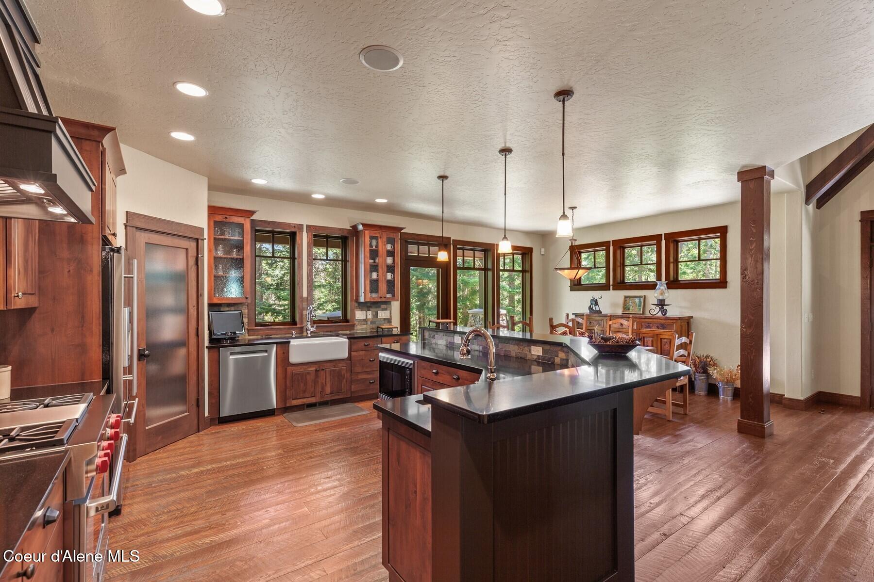 4456 East Eagles Mere Road Harrison, ID 83833 - Photo 11 of 64 Breakfast Bar w Sink