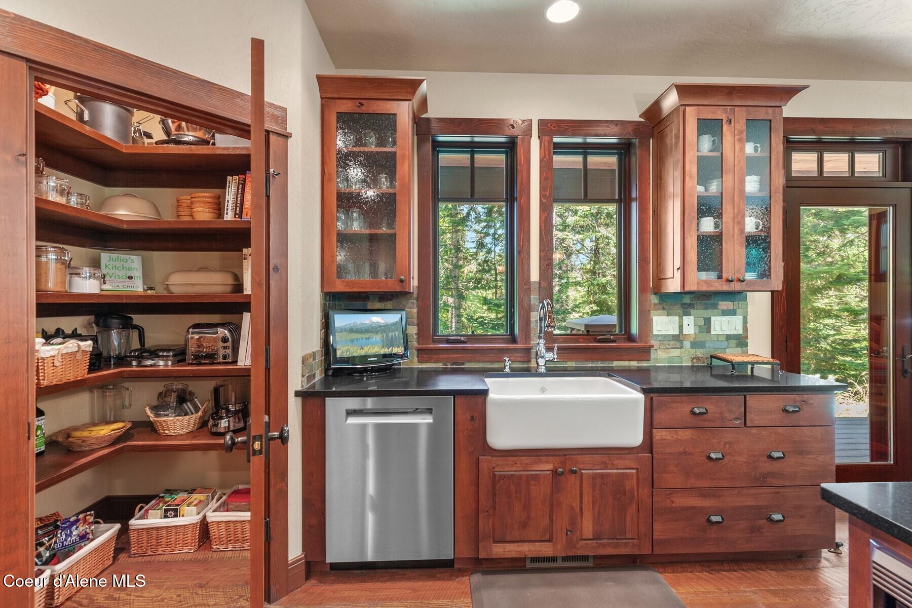 4456 East Eagles Mere Road Harrison, ID 83833 - Photo 16 of 64 Walk-in Pantry