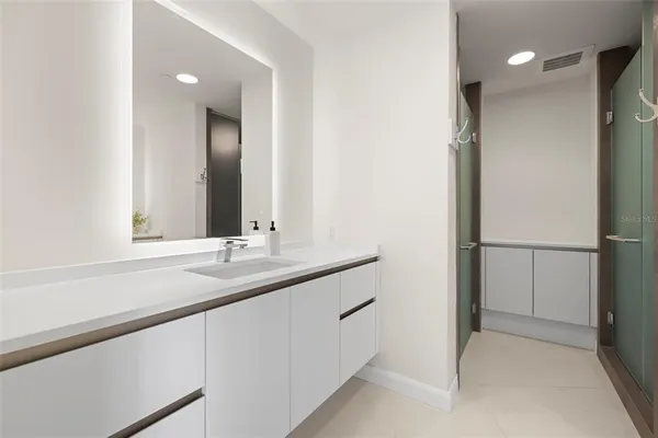 a view of an empty walk in closet