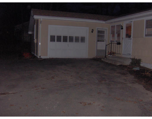1 Fair Oak Road Springfield, MA 01128 - Photo 2 of 18