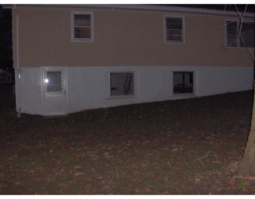 1 Fair Oak Road Springfield, MA 01128 - Photo 4 of 18