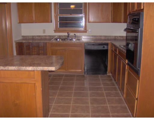 1 Fair Oak Road Springfield, MA 01128 - Photo 6 of 18