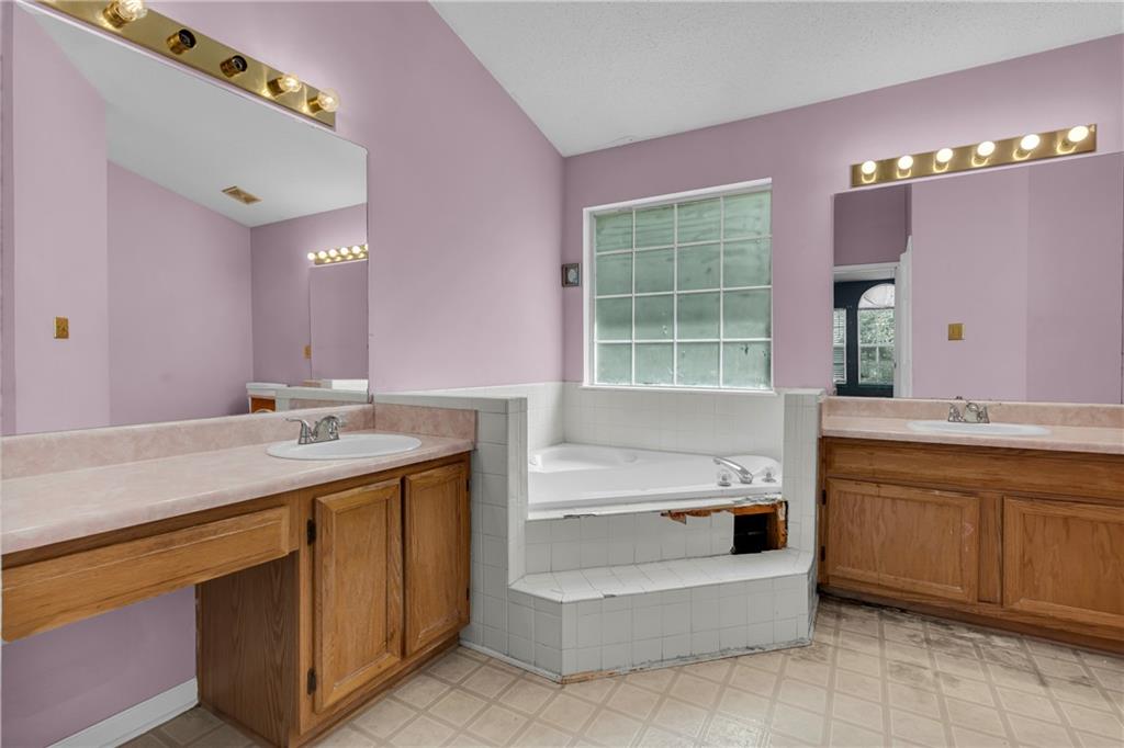 7153 New Dale Road Rex, GA 30273 - Photo 14 of 43