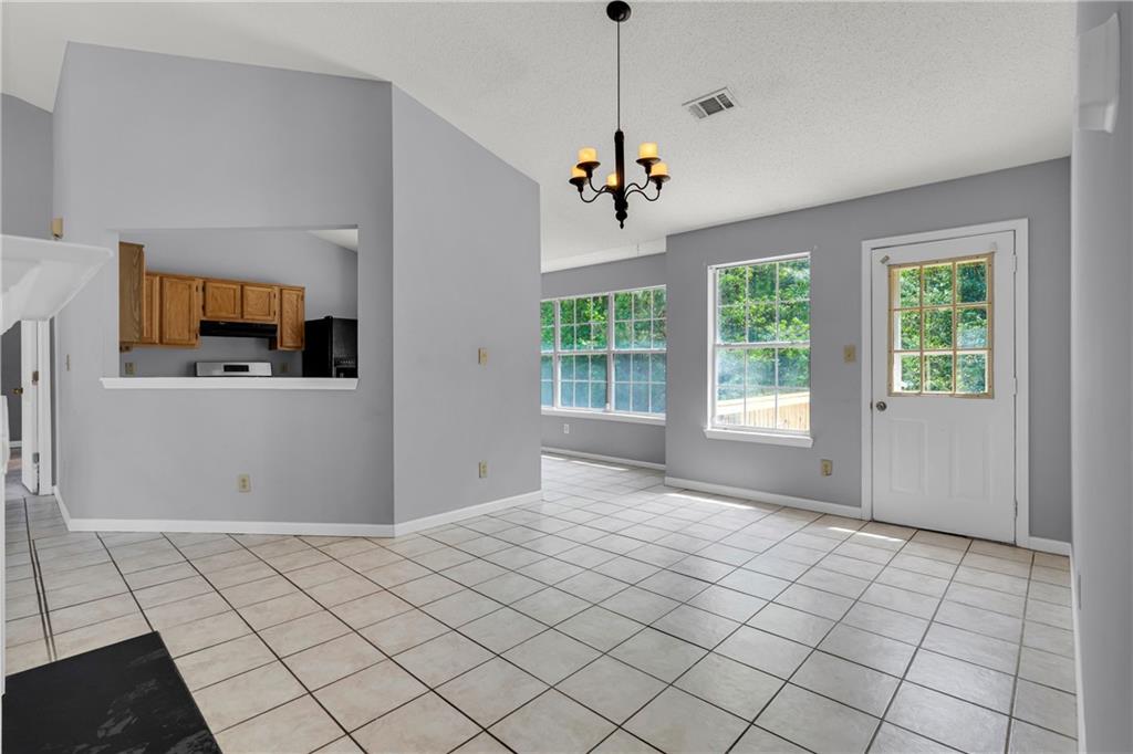 7153 New Dale Road Rex, GA 30273 - Photo 5 of 43