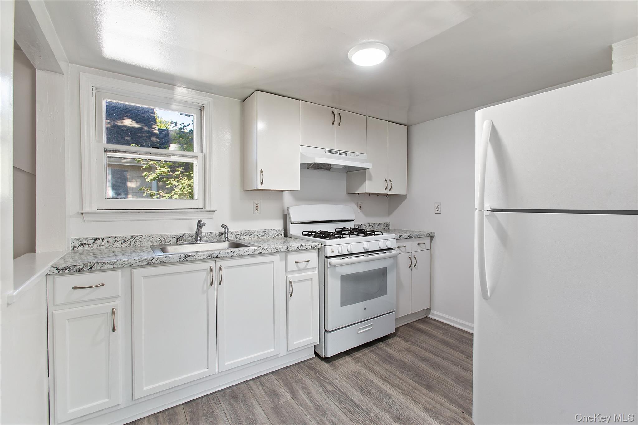 36 Anderson Road, Unit 2 Katonah, NY 10536 - Photo 4 of 17