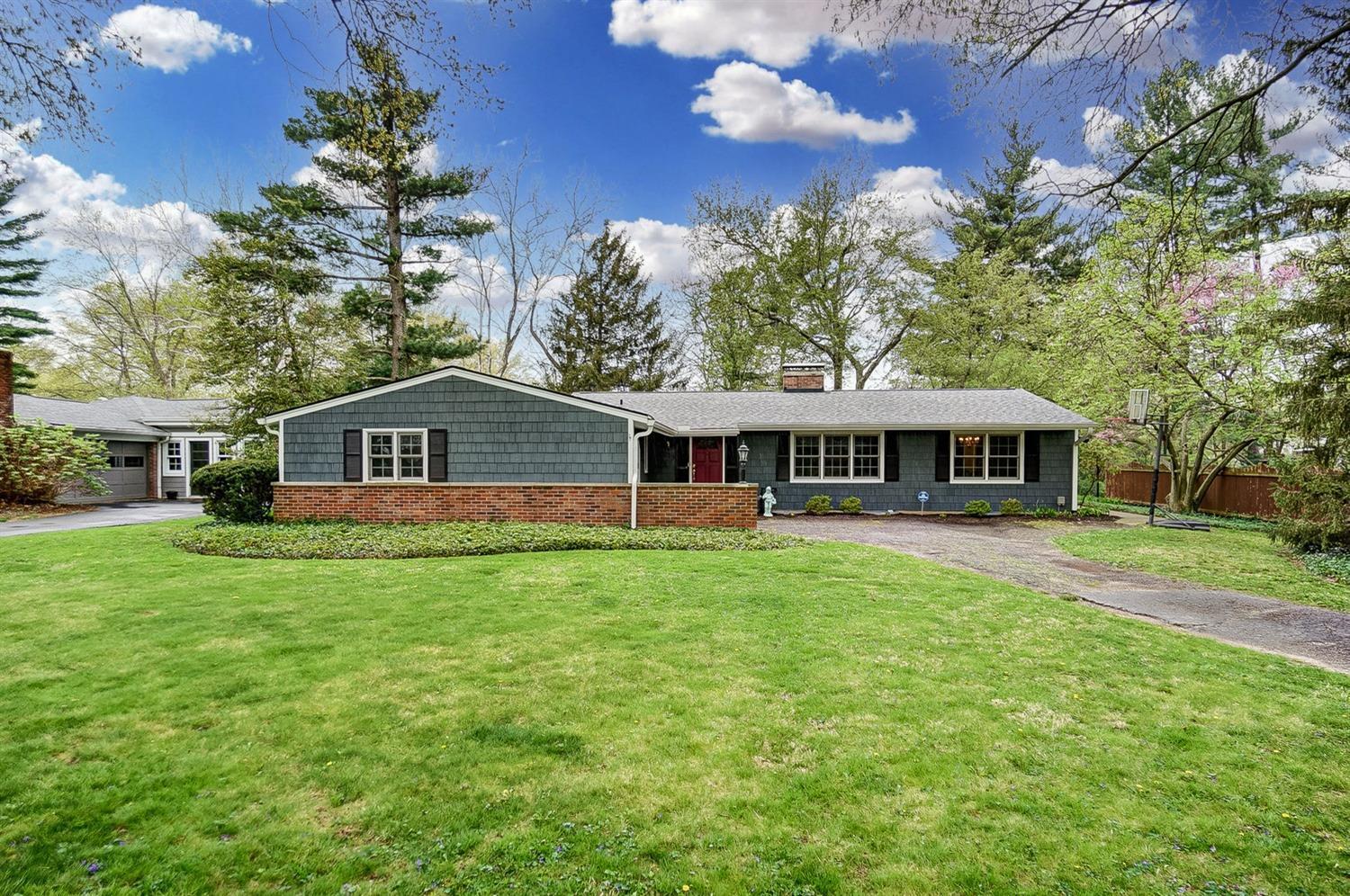 239 Poage Farm Road Wyoming, OH 45215 - Photo 2 of 49
