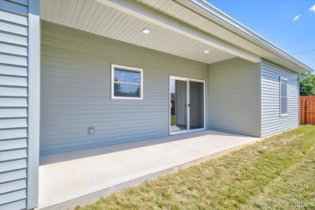 $360,000 | 2102 Aruba Drive, Bedford, IN 47421