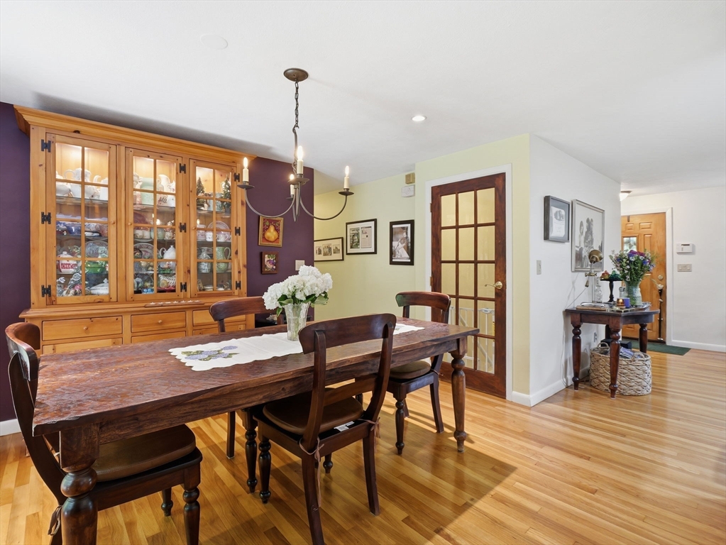 77 Old Stage Road Chelmsford, MA 01824 - Photo 12 of 40