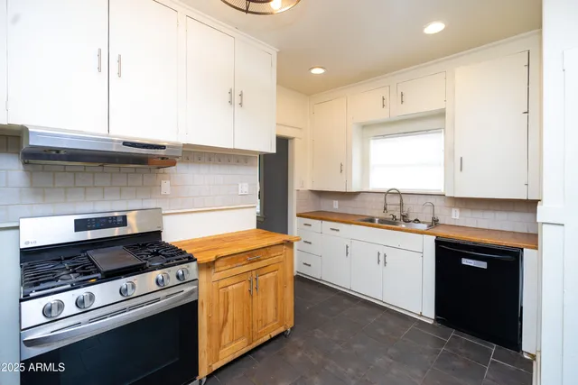 $335,000 | 311 14th Terrace, Bisbee, AZ 85603