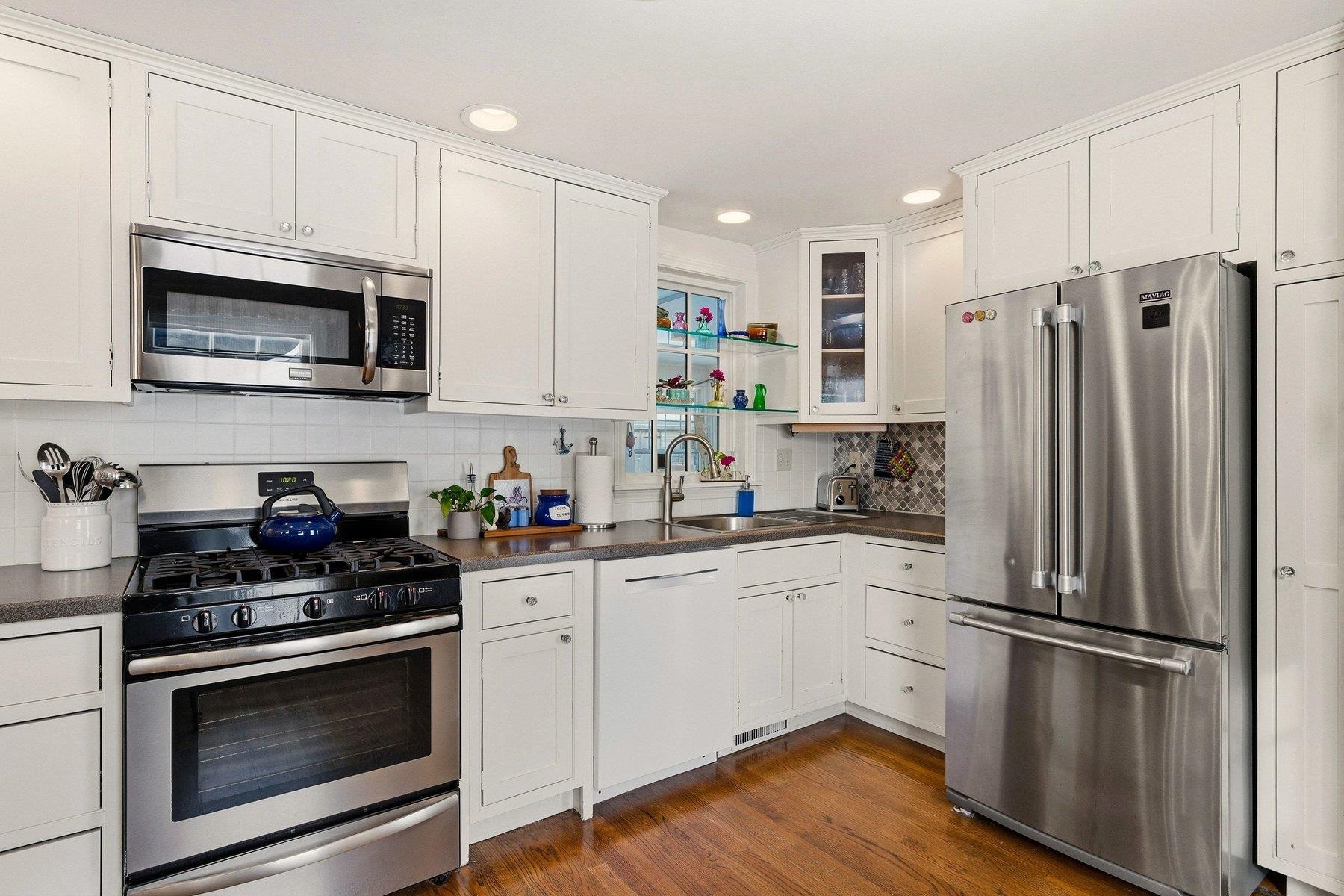 5 Bayberry Lane Exeter, NH 03833 - Photo 5 of 54