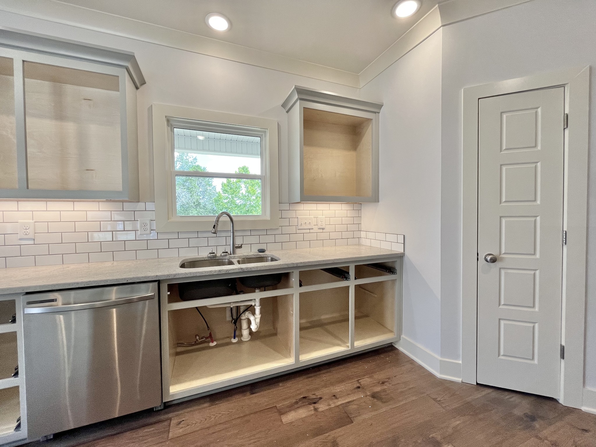 813 Ridgestone Place, Unit 99 Lebanon, TN 37087 - Photo 12 of 24 a bathroom with a granite countertop sink and a mirror