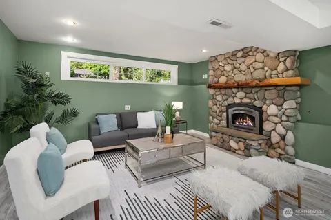 $998,000 | 13426 121st Avenue Northeast, Kirkland, WA 98034