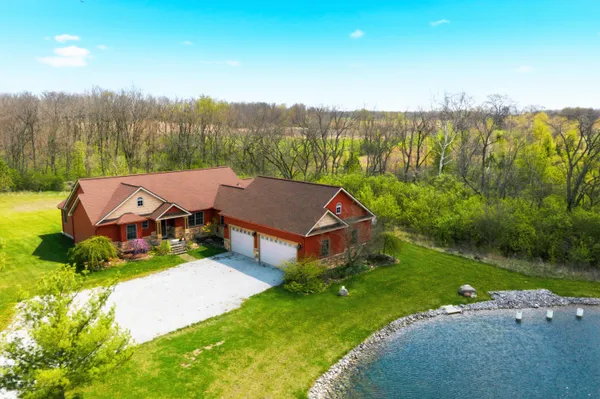 $750,000 | 660 Winchester Southern Road, Ashville, OH 43103