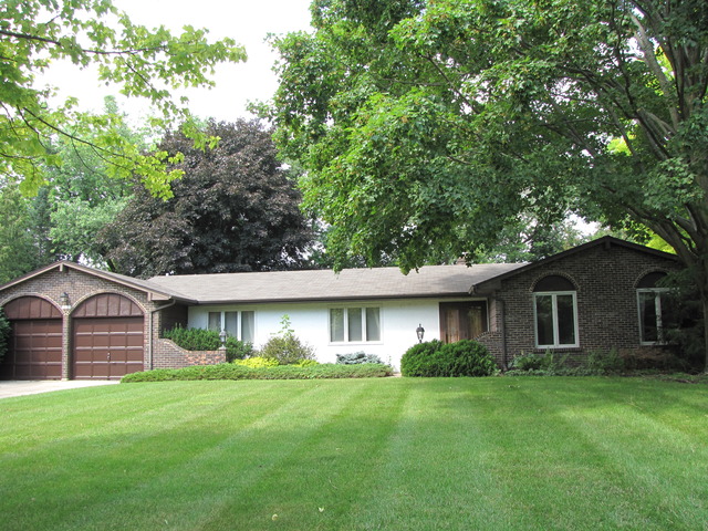 259 Stonegate Road Trout Valley, IL 60013 - Photo 1 of 18