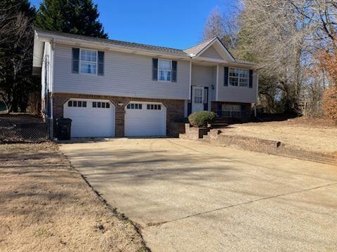 8907 Lovell Road Hixson, TN 37343 - Photo 1 of 5 8907 Lovell Rd Front of house