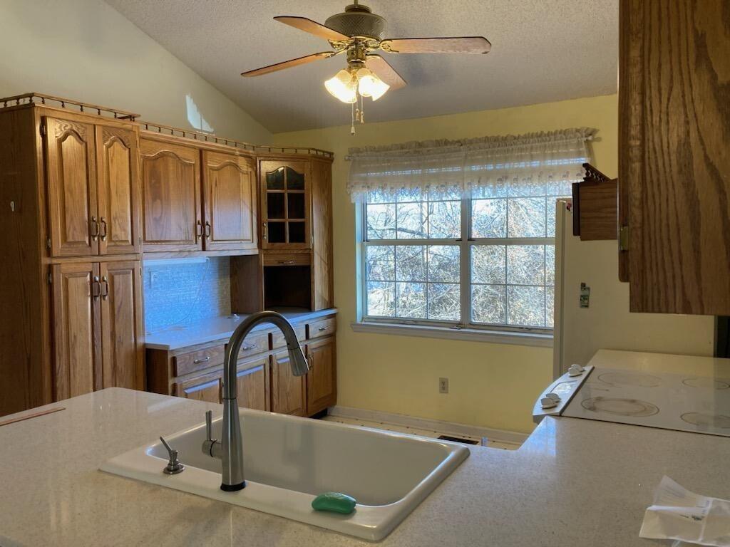 8907 Lovell Road Hixson, TN 37343 - Photo 3 of 5 8907 Lovell Rd Kitchen 2