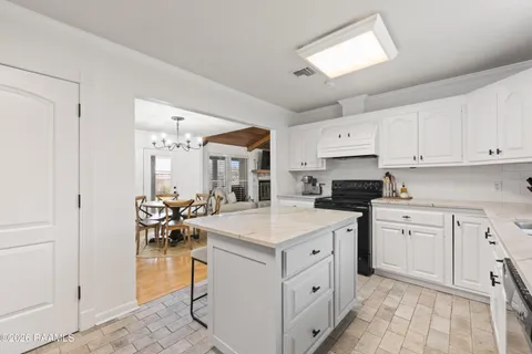 $239,900 | 1404 South Patout Street, New Iberia, LA 70560