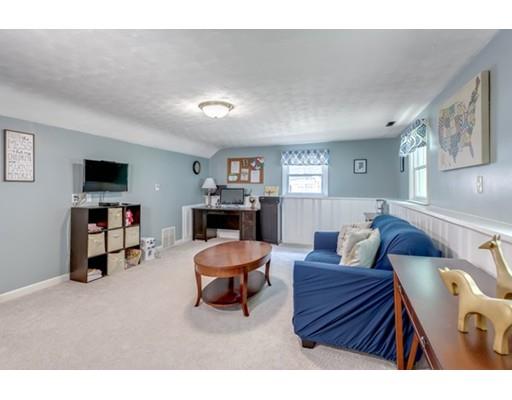 21 Rolling Ridge Road Franklin, MA 02038 - Photo 25 of 39 Gallery Image 25