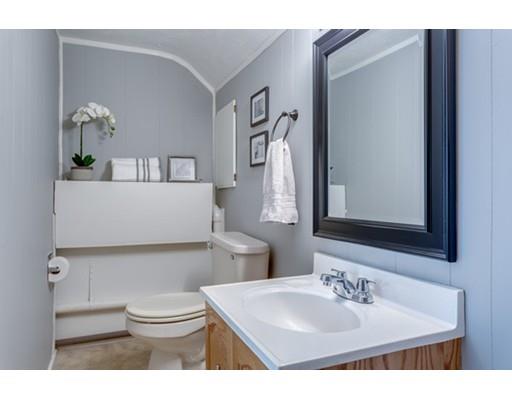21 Rolling Ridge Road Franklin, MA 02038 - Photo 32 of 39 Gallery Image 32