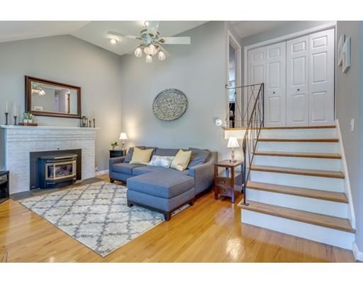 21 Rolling Ridge Road Franklin, MA 02038 - Photo 4 of 39 Gallery Image 4