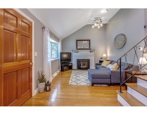21 Rolling Ridge Road Franklin, MA 02038 - Photo 5 of 39 Gallery Image 5