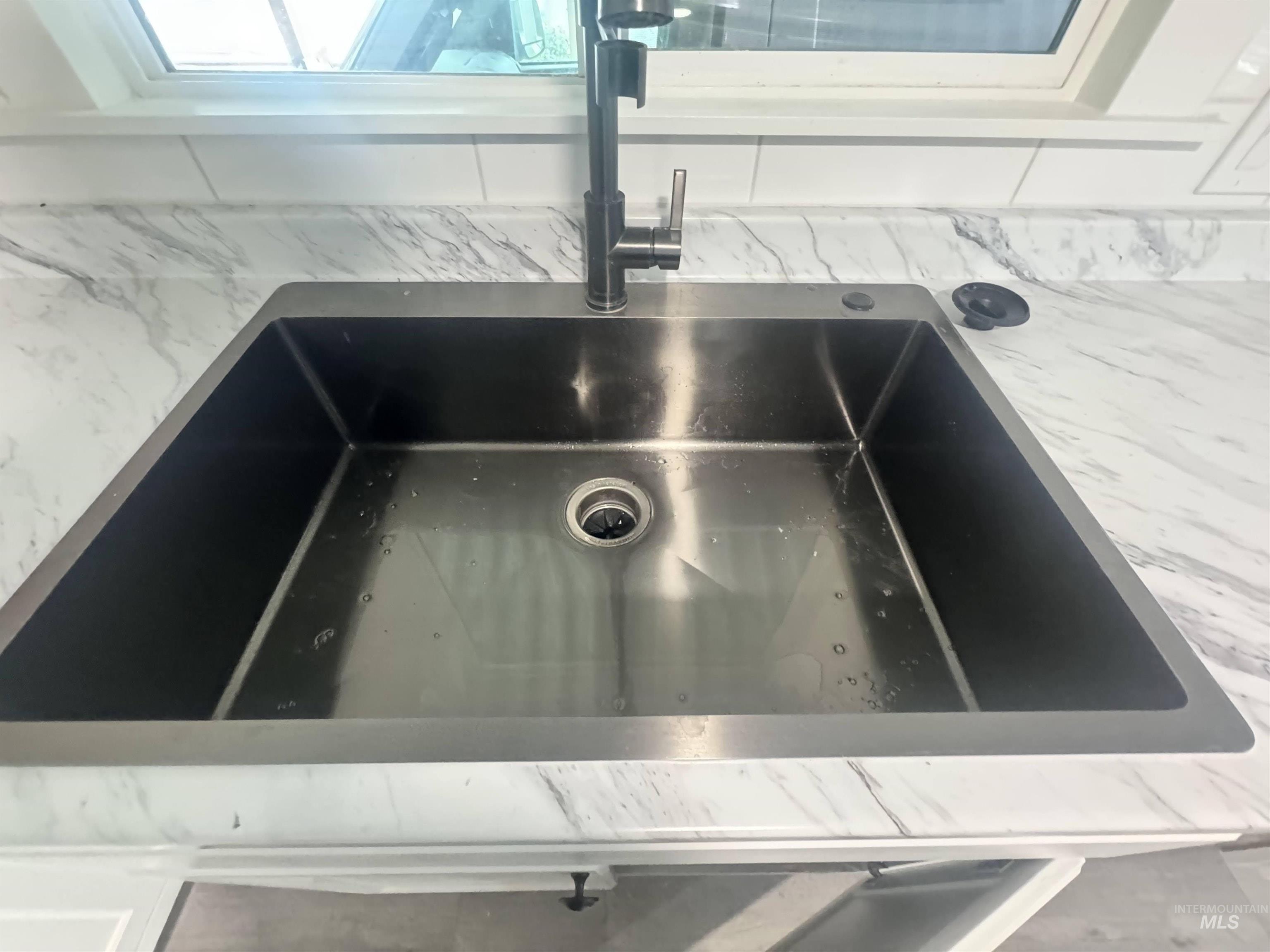 621 North Timathy Road Boise, ID 83713 - Photo 19 of 38