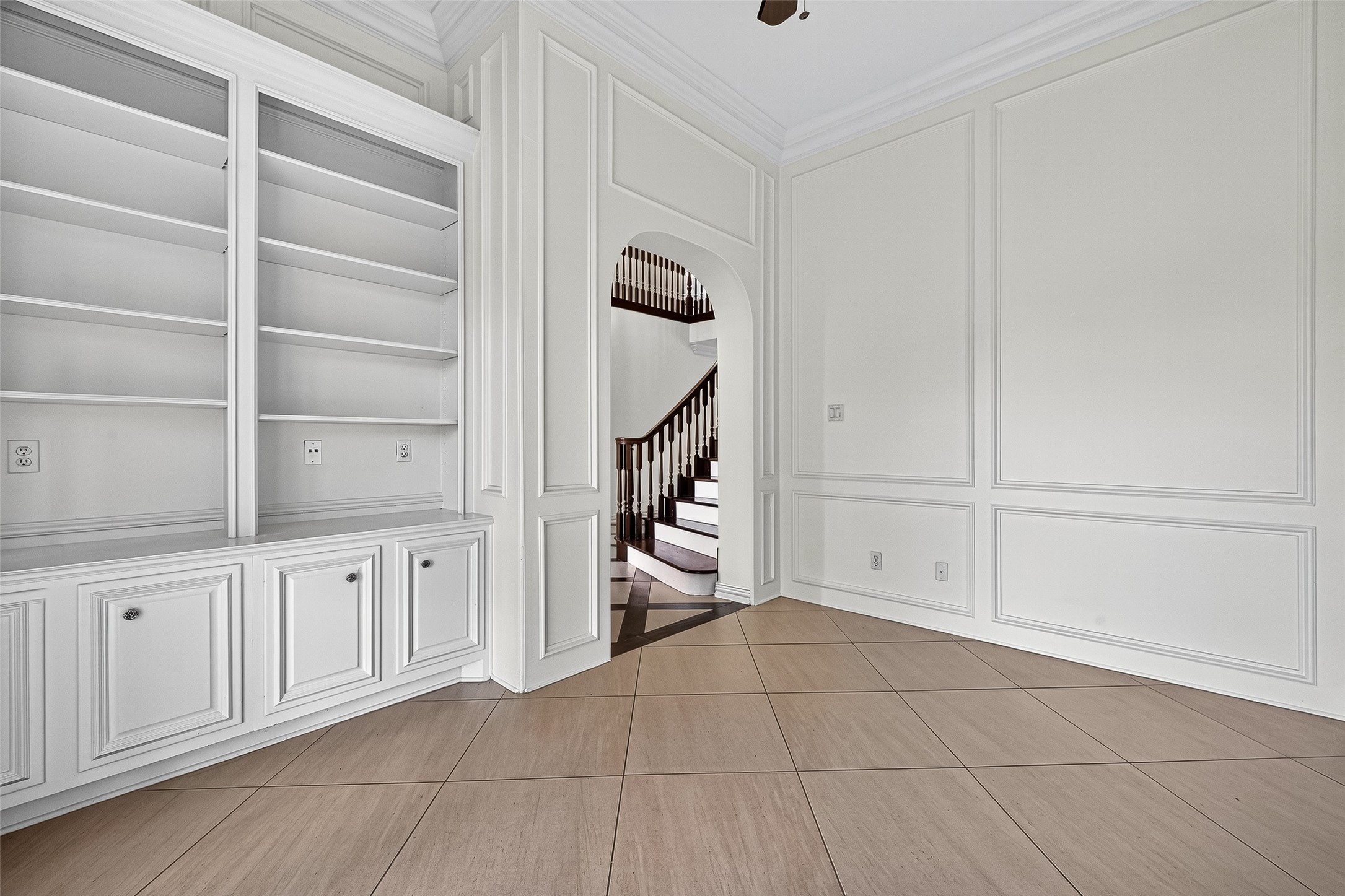 1803 Cottage Landing Lane Houston, TX 77077 - Photo 8 of 50 a view of an empty room with cabinet and entryway