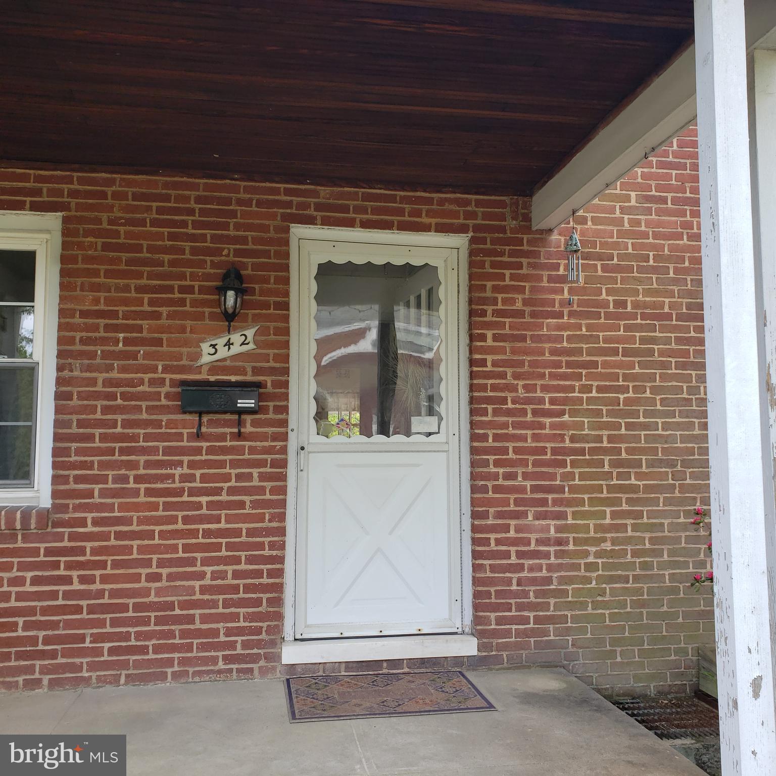 342 Westshire Road Baltimore, MD 21229 - Photo 2 of 23