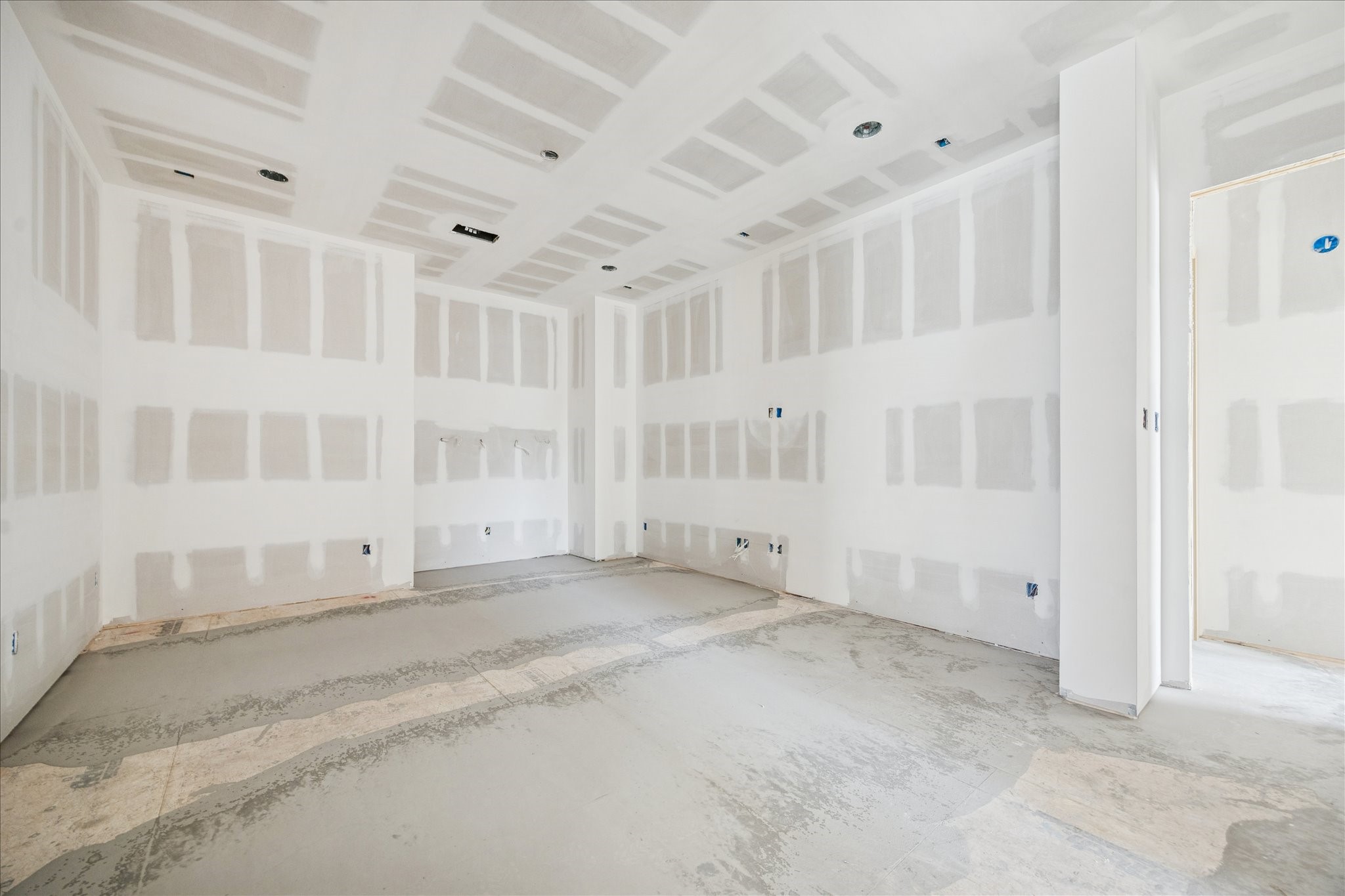 1714 Hewitt Drive Houston, TX 77018 - Photo 13 of 37 a view of an empty room