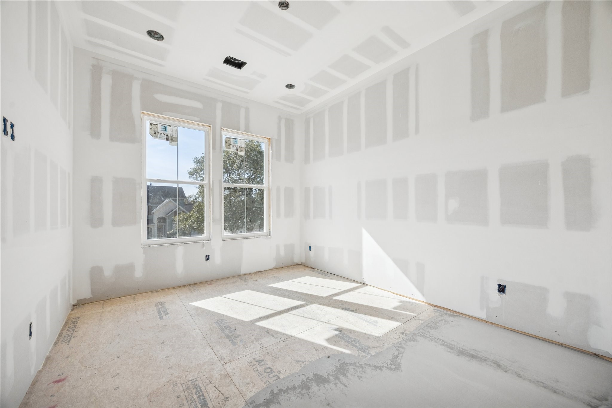 1714 Hewitt Drive Houston, TX 77018 - Photo 14 of 37 a view of an empty room with a window