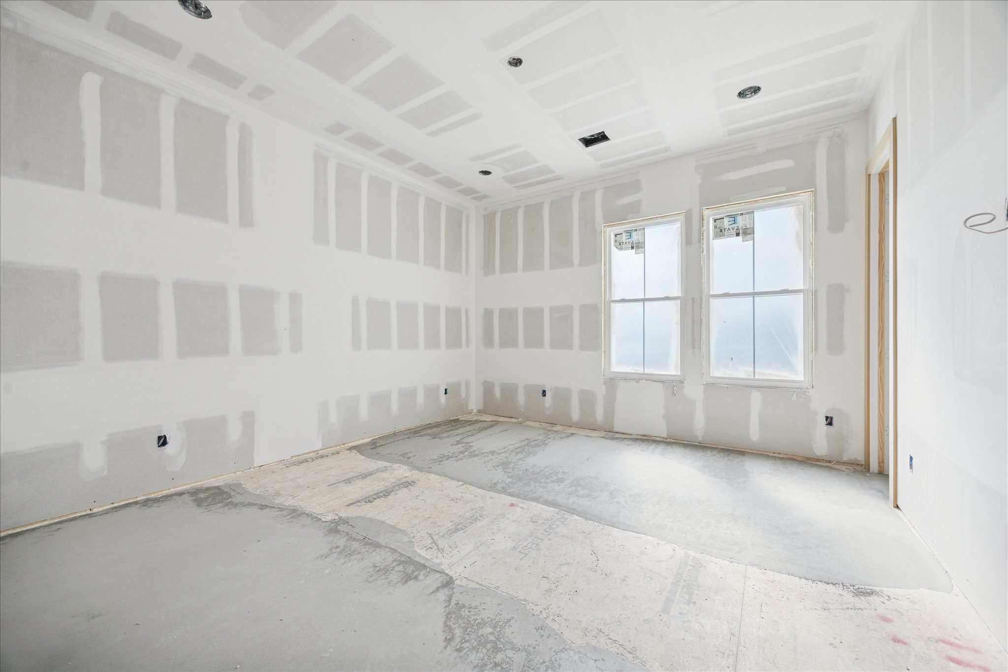 1714 Hewitt Drive Houston, TX 77018 - Photo 15 of 37 a view of an empty room